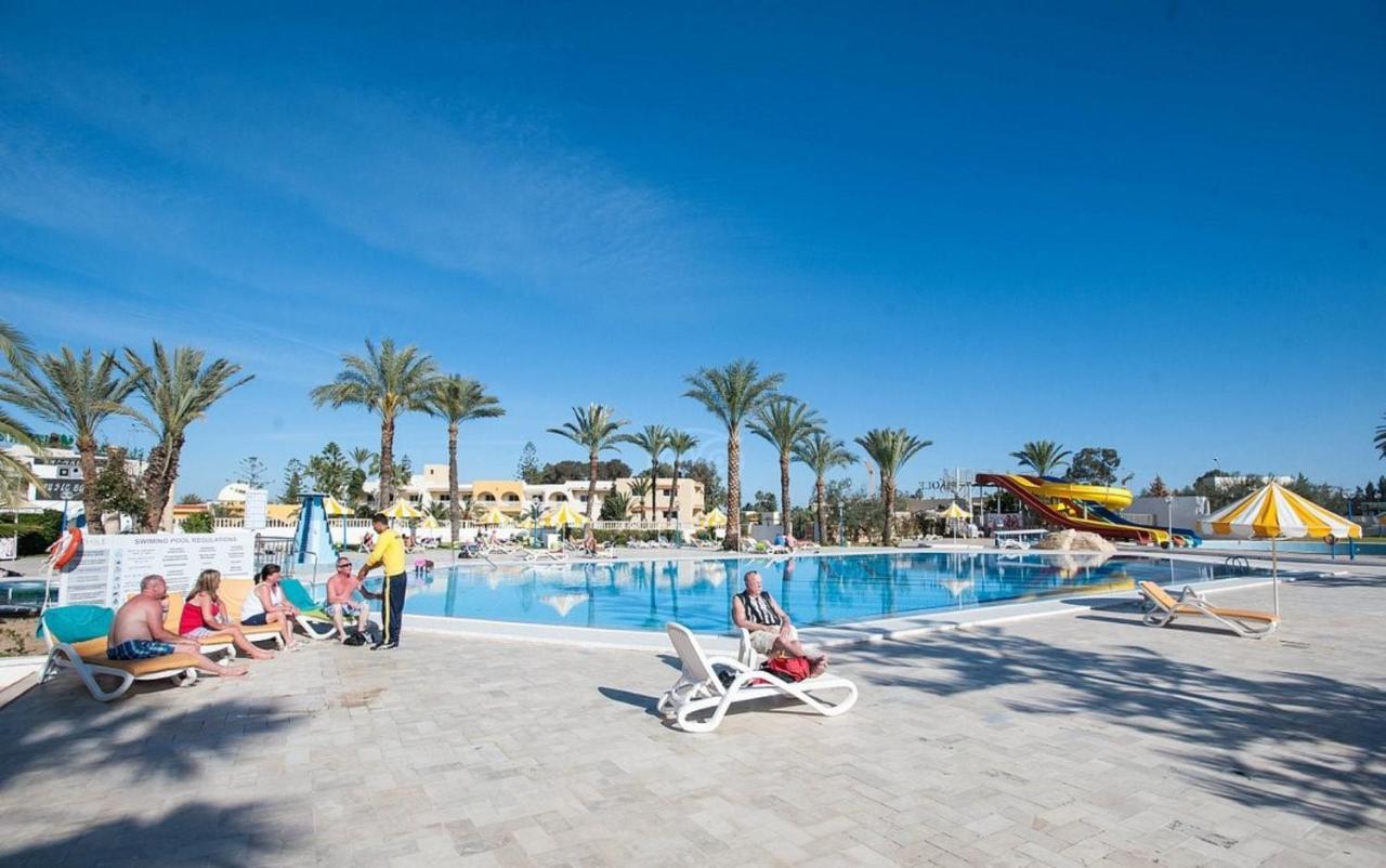 Riviera Hotel - Family Only Port El Kantaoui Exteriör bild